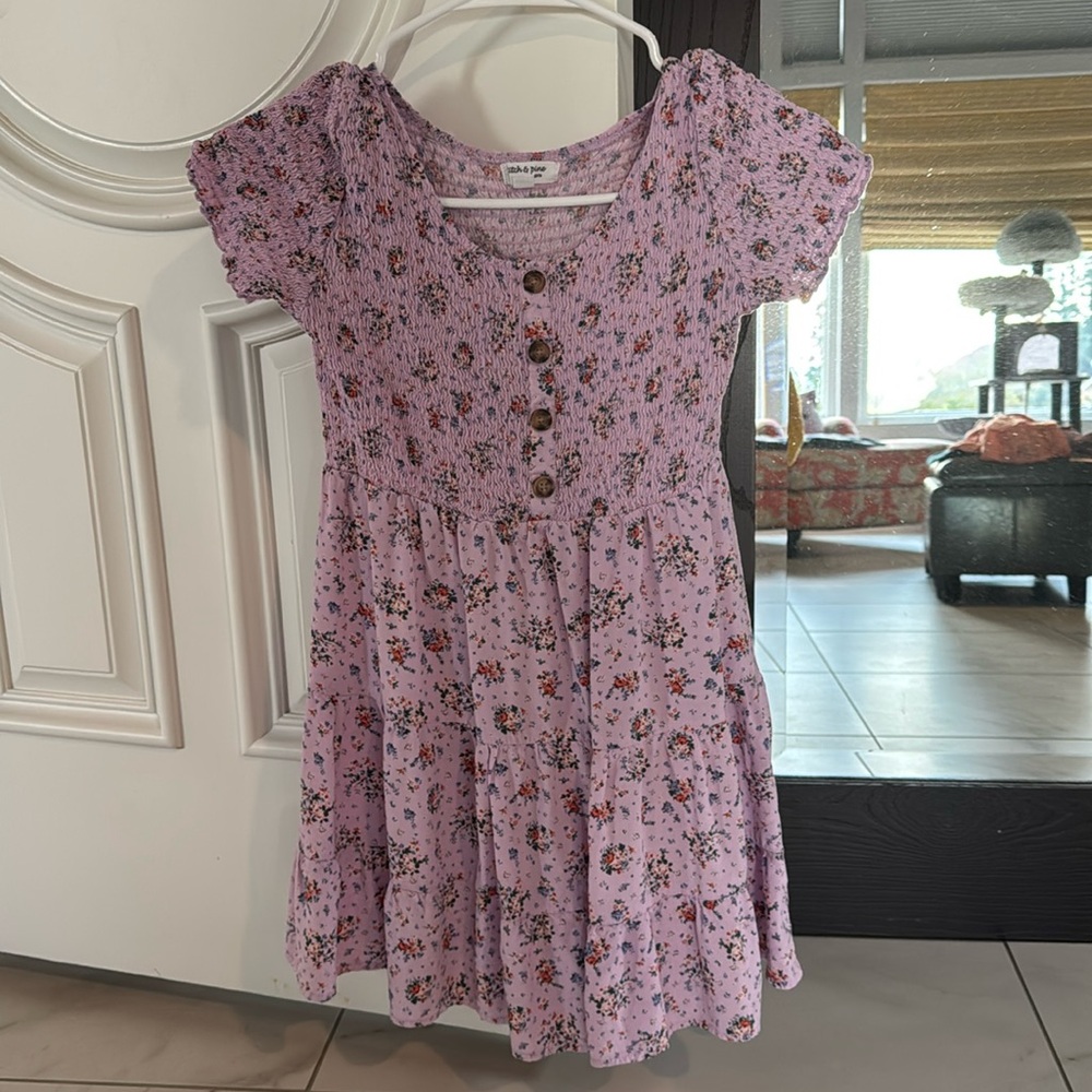 Floral button down flat stress childrens ￼